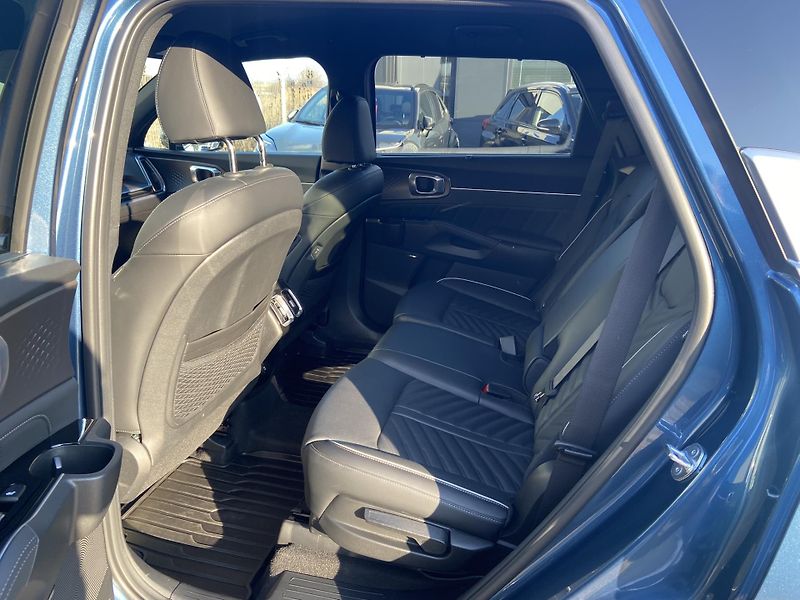 Kia Sorento 2.2 CRDi 142kW AWD 8DCT TOP - fotka 11 z 23