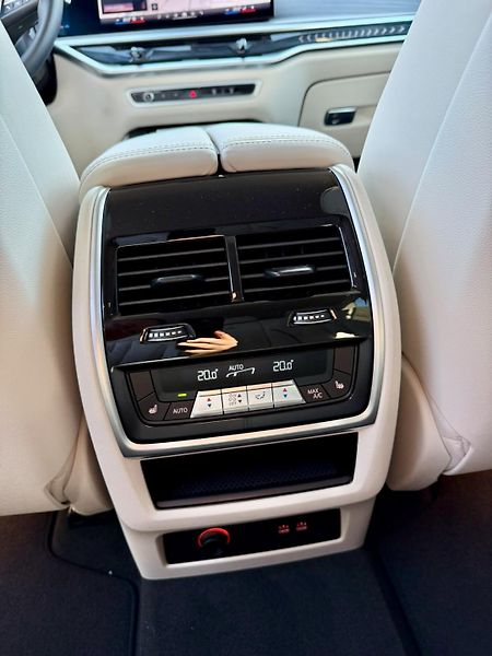 BMW X5 (2025) 30d INDIVIDUAL 22