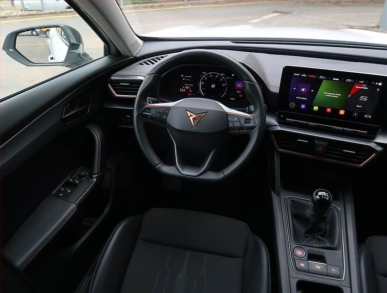 Cupra Formentor (2023) 1.5 TSI - fotka 7 z 20