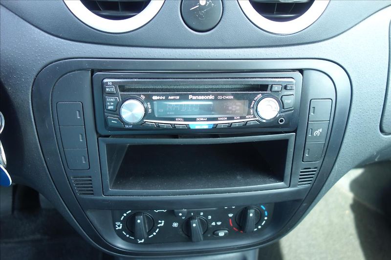 Citroën C2 1,1 i, ČR, ENTREPRISE. - fotka 15 z 21