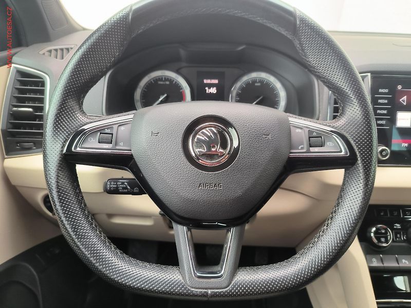Škoda Karoq (2018) 1.5 TSi, Style, DSG, panor - fotka 19 z 26