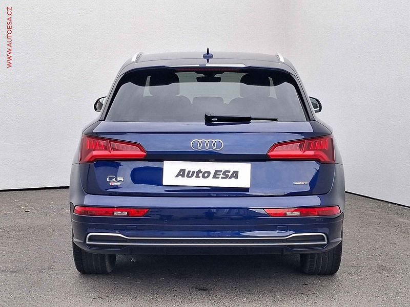 Audi Q5 (2018) 2.0 TFSi quattro, S-line, AT - fotka 5 z 21