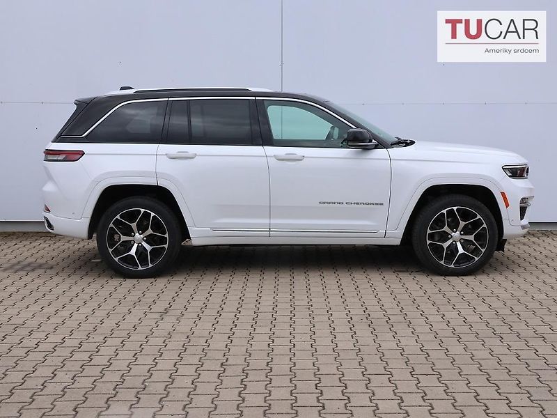 Jeep Grand Cherokee (2022) Summit Reserve 5.7 V8 HEMI  - fotka 3 z 41