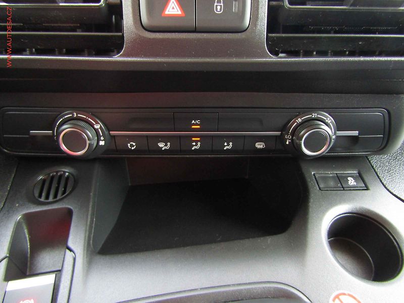 Peugeot Partner (2021) 1.5HDi MAXi DÍLNA, AC, 96kW - fotka 12 z 20