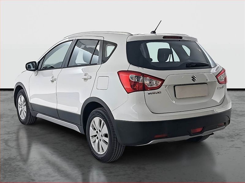 Suzuki SX4 S-Cross (2016) 1.6 DDiS, Serv.kniha, Tempomat - fotka 4 z 14