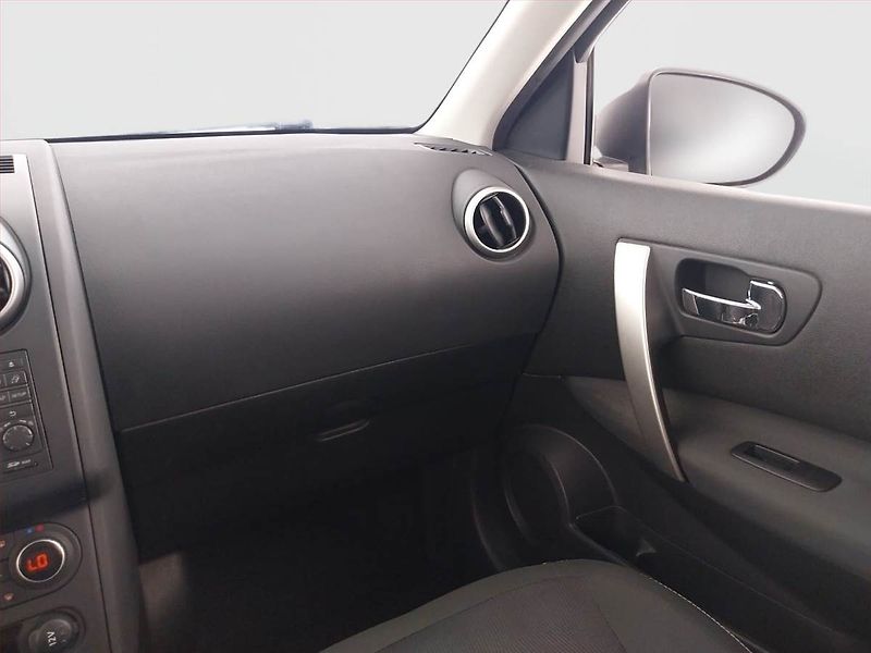 Nissan Qashqai (2012) 1.6, Serv.kniha, Navi - fotka 8 z 21