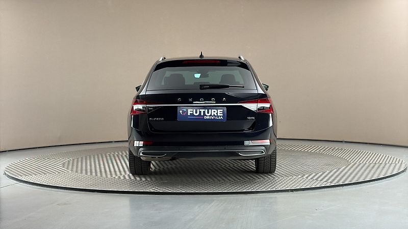 Škoda Superb 2.0 TDI DSG 4x4 L&K Combi - fotka 5 z 34