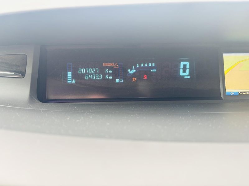 Renault Espace (2012) 2.0dci, 110kW, 7 míst - fotka 12 z 13