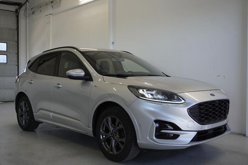 Ford Kuga 2.0 TDCi ST-LINE 4x4 AUTOMAT 8 - fotka 3 z 34