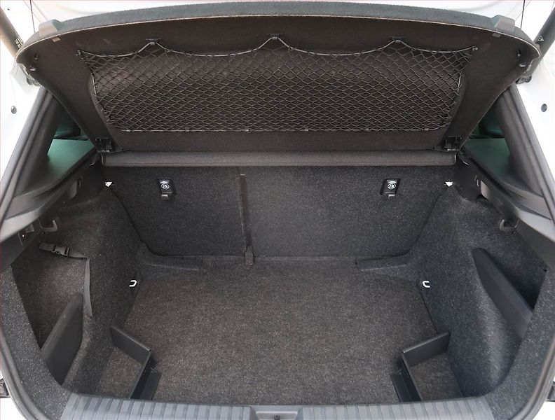 Škoda Kamiq (2021) Style Plus 1.0 TSI, Tempomat - fotka 13 z 24