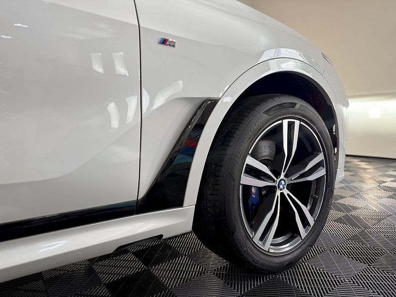 BMW X7 xDrive30d M-Sport Laser FULL - fotka 53 z 53