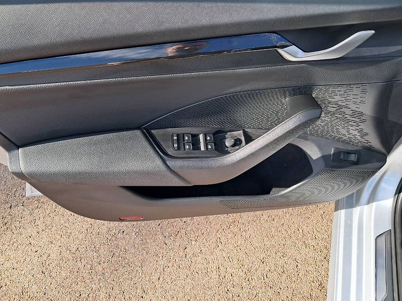 Škoda Octavia (2025) COMBI IV FC SportLine 2.0 TDI - fotka 18 z 31