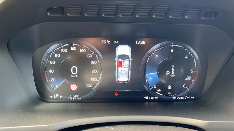 Volvo XC90 INSCRIPTION, B5 AWD, 173+10 kW - fotka 16 z 34