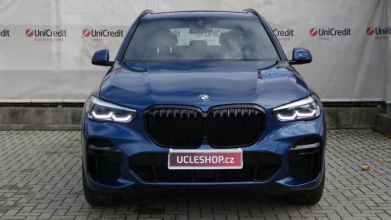 BMW X5 xDrive 40i M Sport - fotka 2 z 22