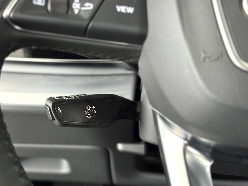 Audi Q8 50TDI Quattro*S-LINE*REZERVACE - fotka 29 z 42