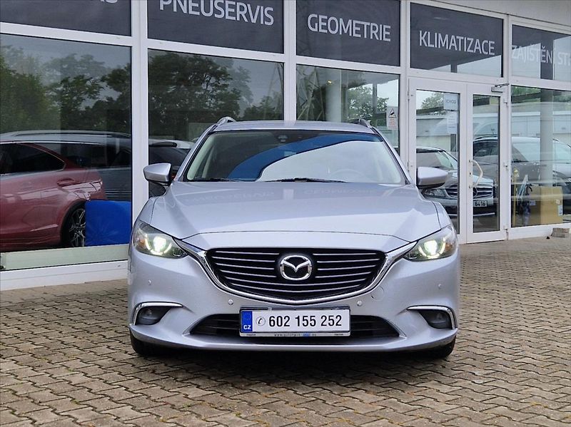 Mazda 6 2,2 D SKYACTIVE, VÝHŘEV NOSIČ - fotka 9 z 42