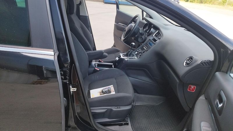Peugeot 5008 1.6HDI,volat-608 081 843 - fotka 13 z 15