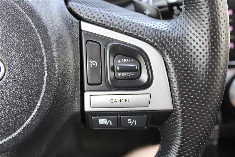 Subaru Forester 2,0 XT  ČR,AUTOMAT,4x4,TAŽNÉ - fotka 17 z 35