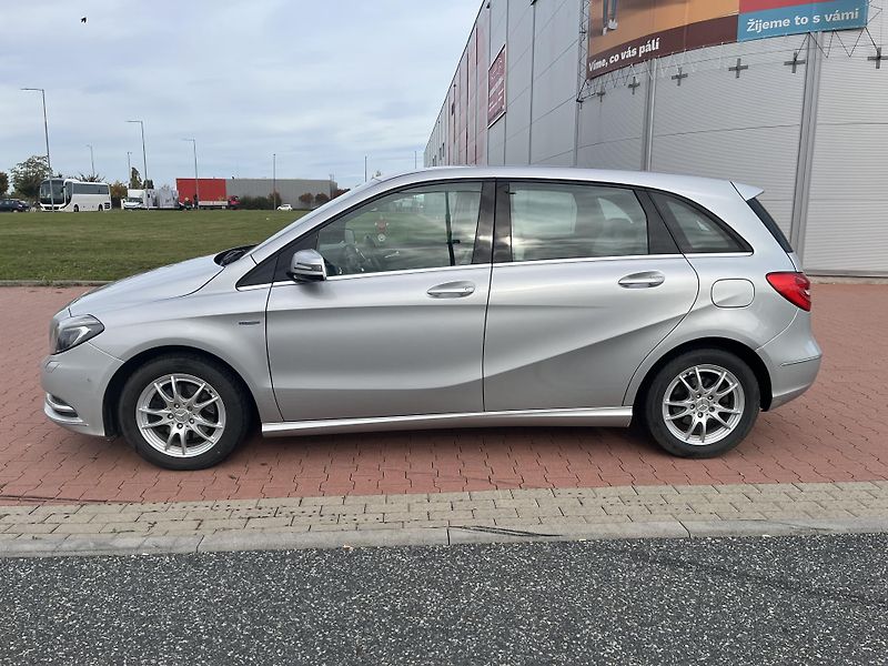Mercedes-Benz Třídy B 180 CDi ČR - fotka 8 z 32