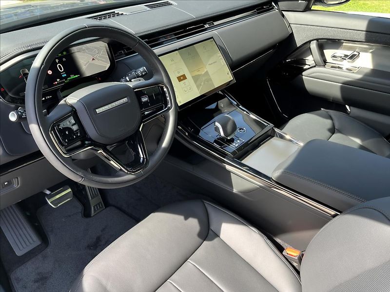 Land Rover Range Rover Sport (2026) 3,0 P460e DYNAMIC SE PHEV - fotka 14 z 39