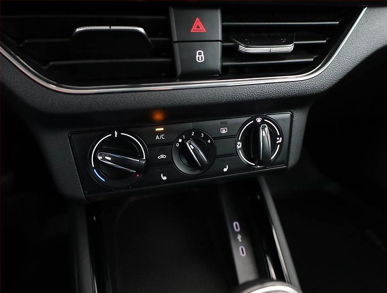Škoda Kamiq (2021) Ambition 1.0 TSI, ČR,1.maj - fotka 14 z 16