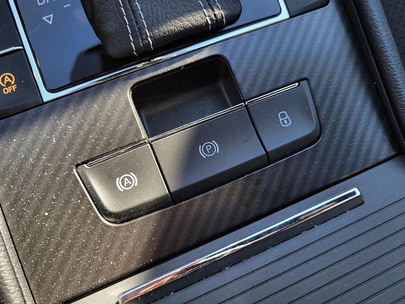 Škoda Superb 2.0 TDi DSG 4x4 SPORTLINE - fotka 22 z 46