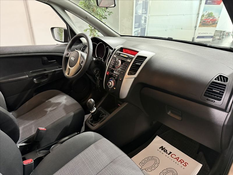 Kia Venga 1,4   i KLIMA NOVÉ ROZVODY - fotka 16 z 30