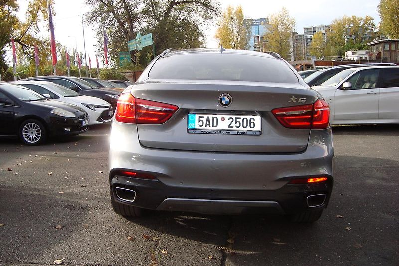 BMW X6 (2015) Xdrive,3.0d,M-Paket,ČR,1.Maj. - fotka 92 z 94