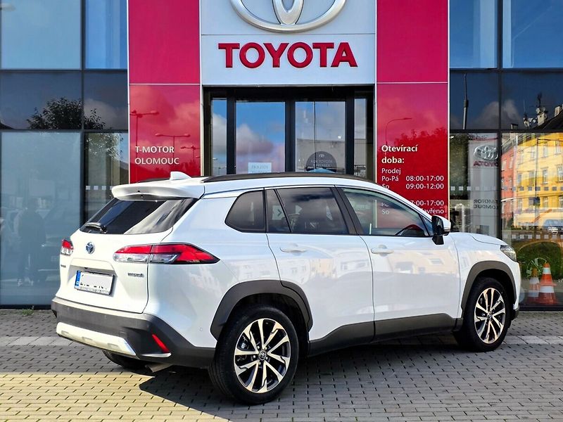 Toyota Corolla 2.0 4x4 Premiere 1. MAJ - fotka 3 z 19
