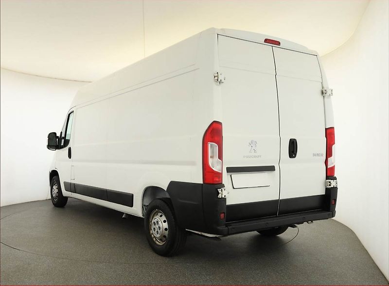 Peugeot Boxer (2021) 2.2 BlueHDi, L3H2, 13m3, 1.0t - fotka 4 z 16