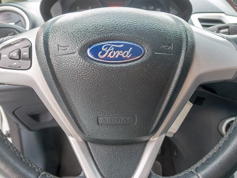Ford Fiesta (2012) 1.25i 44KW – KLIMA - fotka 11 z 32