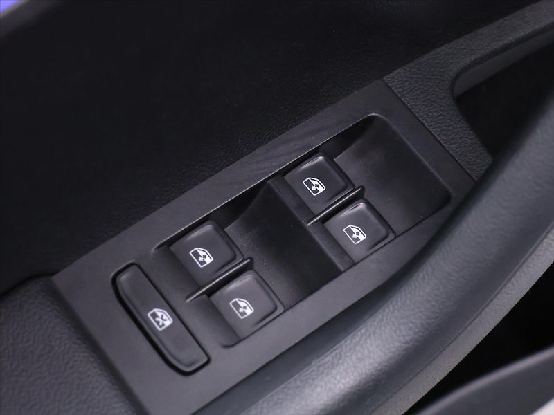 Škoda Octavia 2,0 TDI 110kW DSG Style CZ DPH - fotka 14 z 35