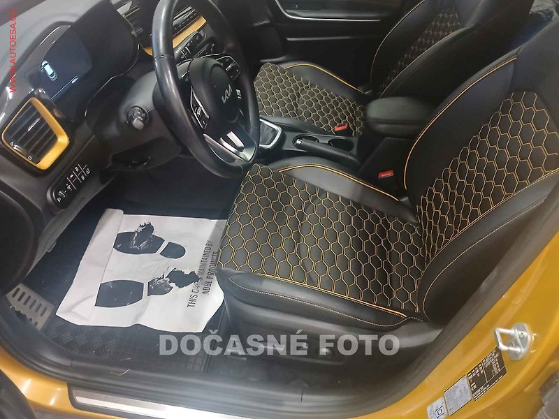 Kia XCeed (2022) 1.5i, ČR, servis.kniha - fotka 3 z 3