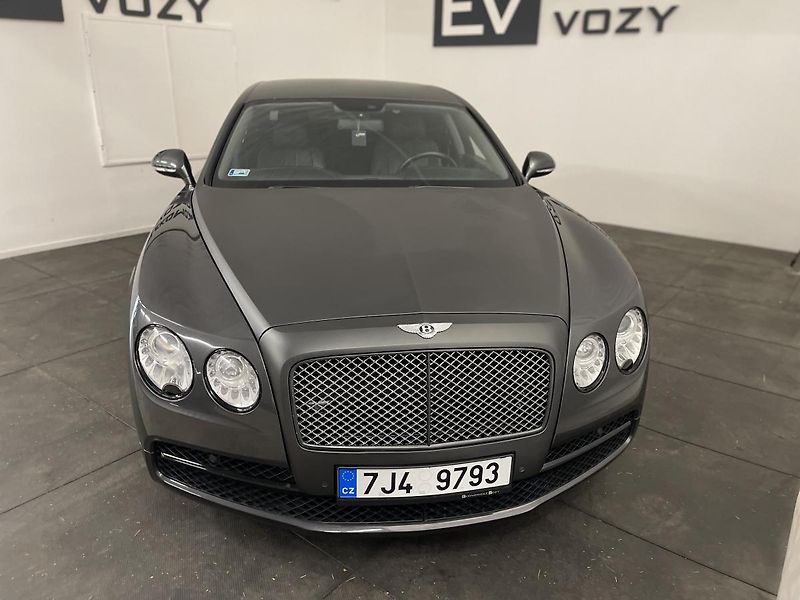 Bentley Flying Spur (2016) 6.0 625 PS  W12 - fotka 15 z 81