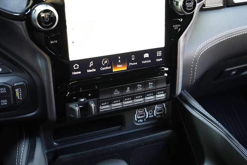 RAM 1500 TRX, Equipment Level 2, Harman - fotka 41 z 62