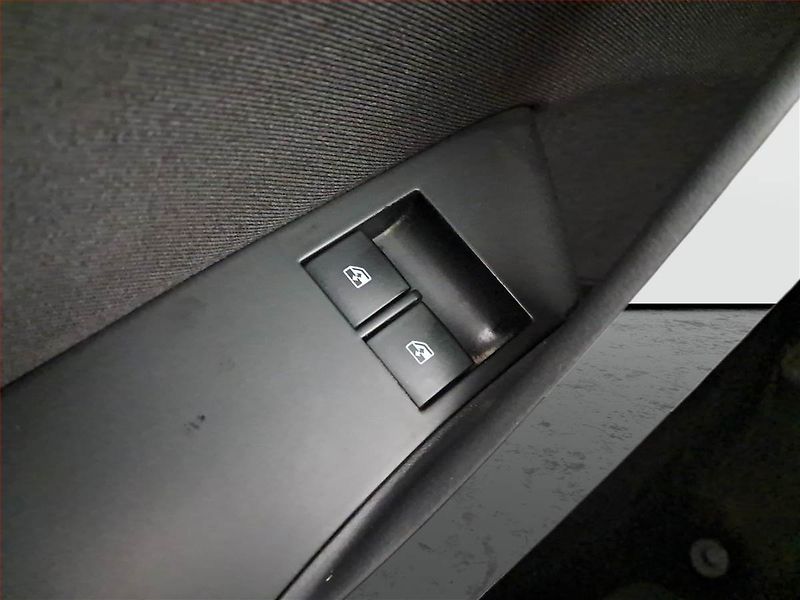 Opel Astra (2013) 1.6 16V, Tempomat - fotka 17 z 17