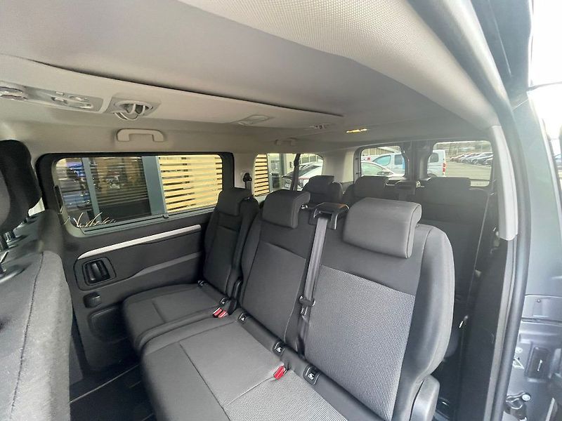 Toyota ProAce Verso 2.0D 177HP A/T Business 9 Comf - fotka 29 z 31