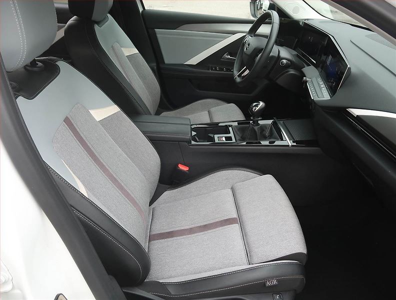 Opel Astra (2022) Elegance 1.2 Turbo, Serv.kniha - fotka 9 z 18