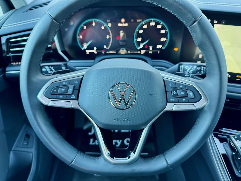 Volkswagen Touareg (2024) Model 2025, Kůže, VZDUCH,Tažné - fotka 22 z 43