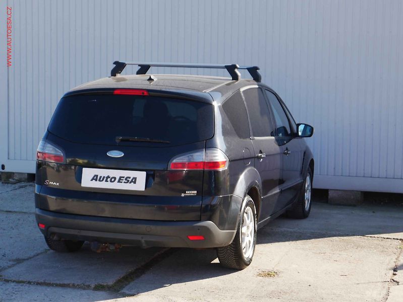 Ford S-MAX (2008) 2.0TDCi, AC, park.čidla - fotka 4 z 16