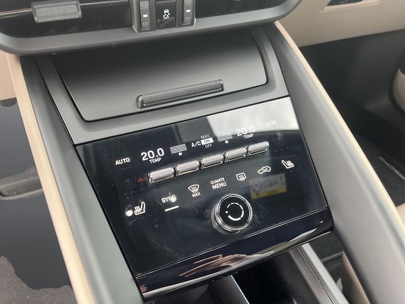 Porsche Macan Electric - fotka 23 z 25