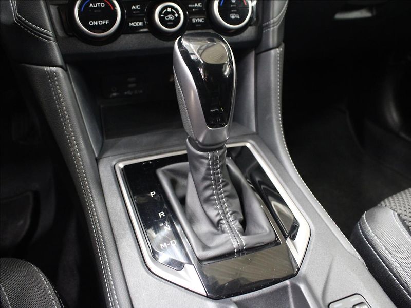 Subaru Impreza 1,6 AWD Automat Exclusive - fotka 30 z 35