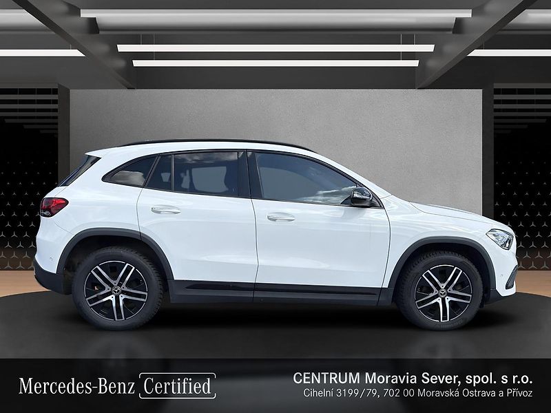 Mercedes-Benz GLA 200 d 4MATIC - fotka 6 z 17
