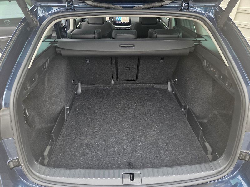 Škoda Octavia 2,0 TDi DSG Style Tažné z. 1.m - fotka 12 z 21