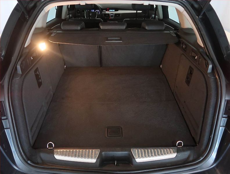 Renault Laguna (2008) 2.0 dCi, Tempomat - fotka 14 z 17