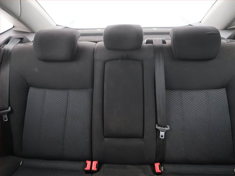Ford Mondeo (2010) 2.0 TDCi, Klima, zamluveno - fotka 10 z 15