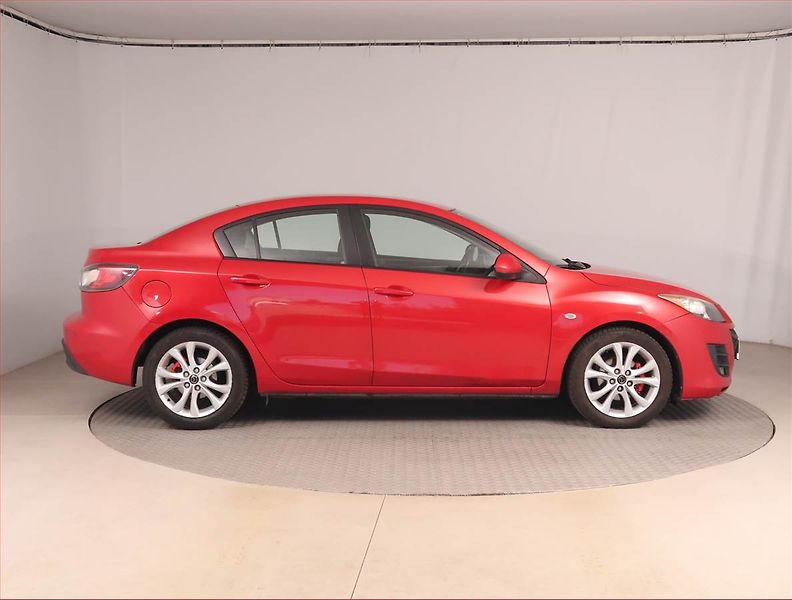 Mazda 3 (2010) 1.6, po STK, slušný stav - fotka 6 z 15