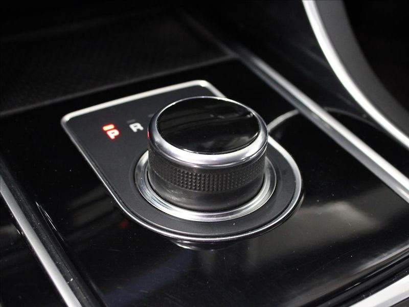 Jaguar XF 2,0 d 132KW Navi, Kůže, Aut, - fotka 28 z 34