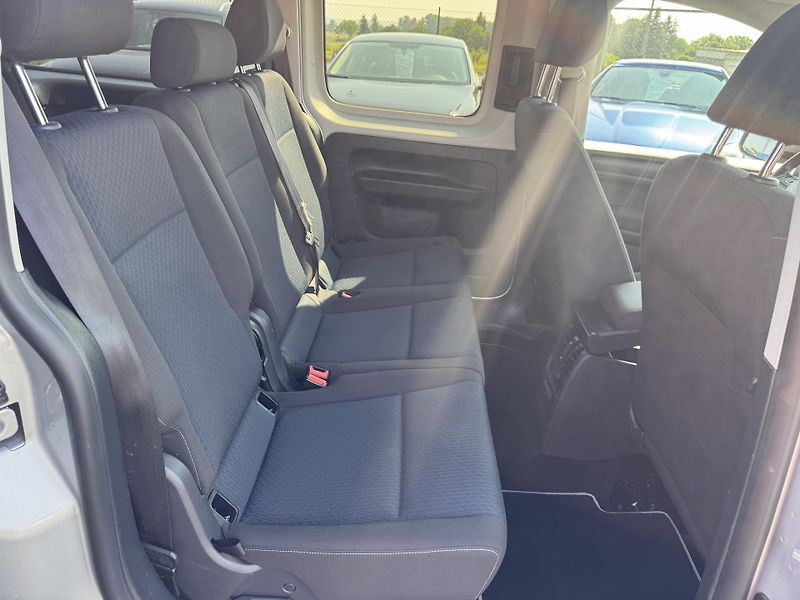 Volkswagen Caddy Maxi 2.0 TDi, 110 kW,DSG, - fotka 20 z 21