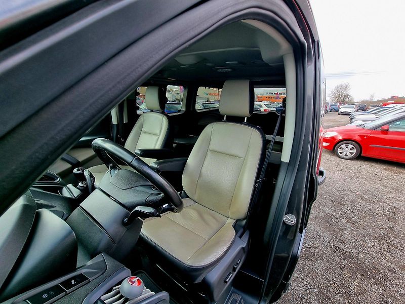 Ford Tourneo Custom (2017) 2,0 TDCi 96kW L2 Titanium,8.mí - fotka 10 z 23